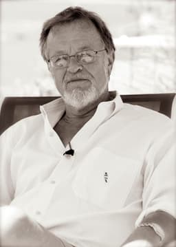 Portrait: Bernard Cornwell