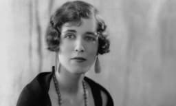 Portrait: Georgette Heyer