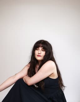 Portrait: Charlotte Paradise