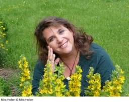 Portrait (Download): Mira Hellen