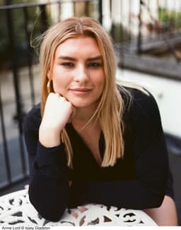 Portrait (Download): Annie Lord