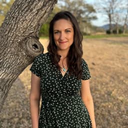 Portrait: Kelsey Cox