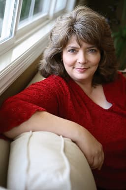 Portrait: Suzanne Enoch