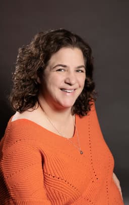 Portrait: Ellie Levenson